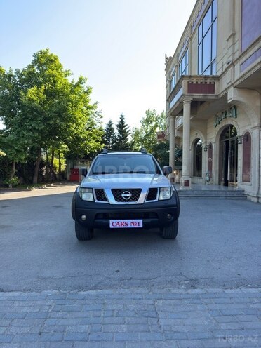 Nissan Navara-1