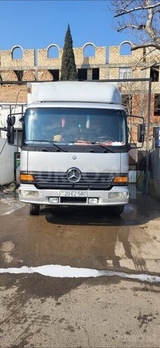 Mercedes Atego 818-1