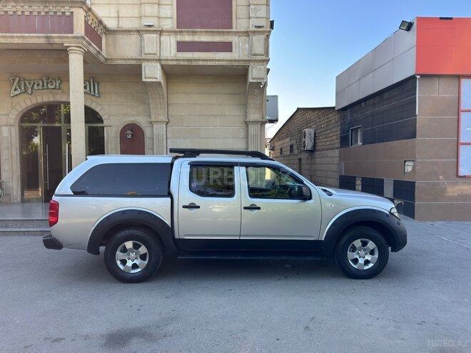 Nissan Navara-5