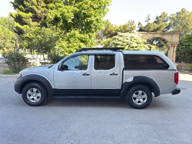 Nissan Navara-4