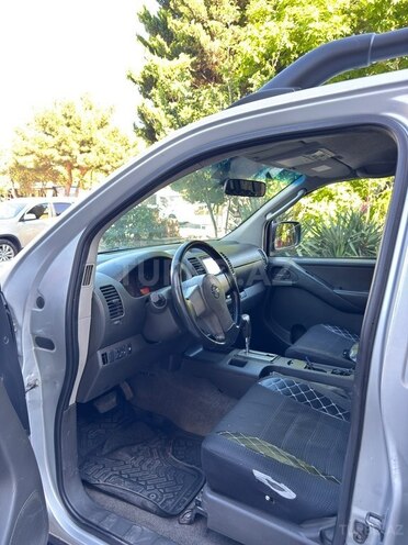 Nissan Navara-10