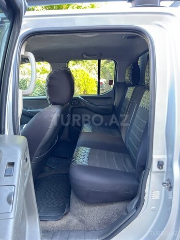 Nissan Navara-14