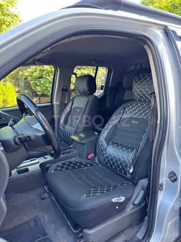 Nissan Navara-11