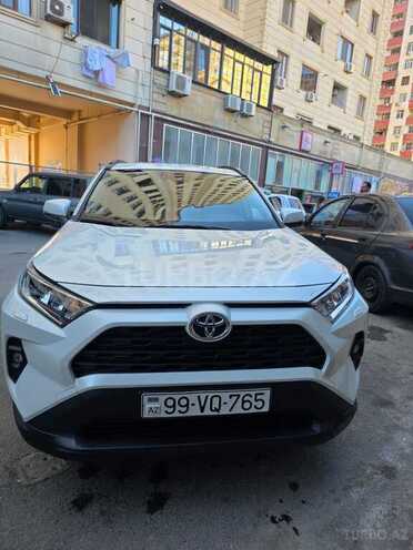 Toyota RAV4-1