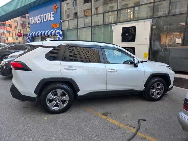 Toyota RAV4-4