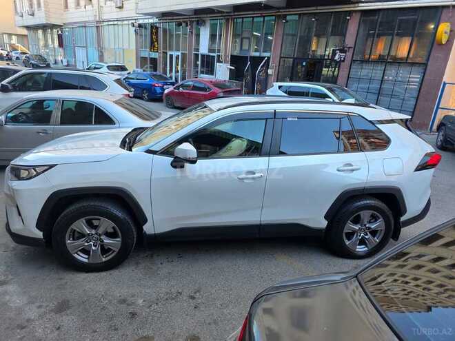 Toyota RAV4-5