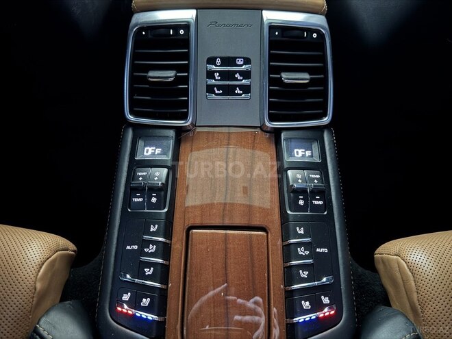 Porsche Panamera Turbo-22