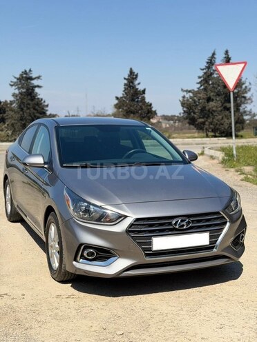 Hyundai Accent-1