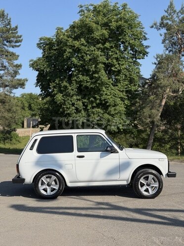 LADA (VAZ) Niva-3