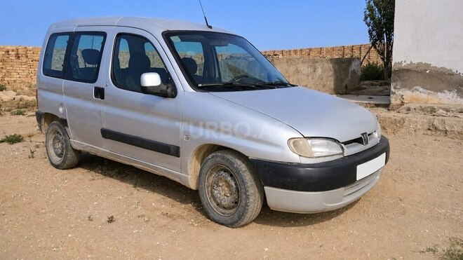 Peugeot Partner-1