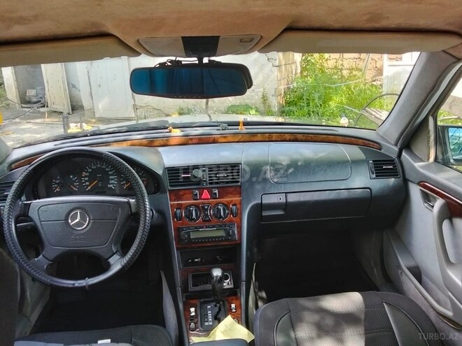 Mercedes C 220-8