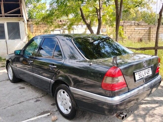 Mercedes C 220-2
