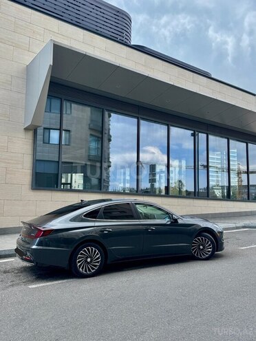 Hyundai Sonata-4
