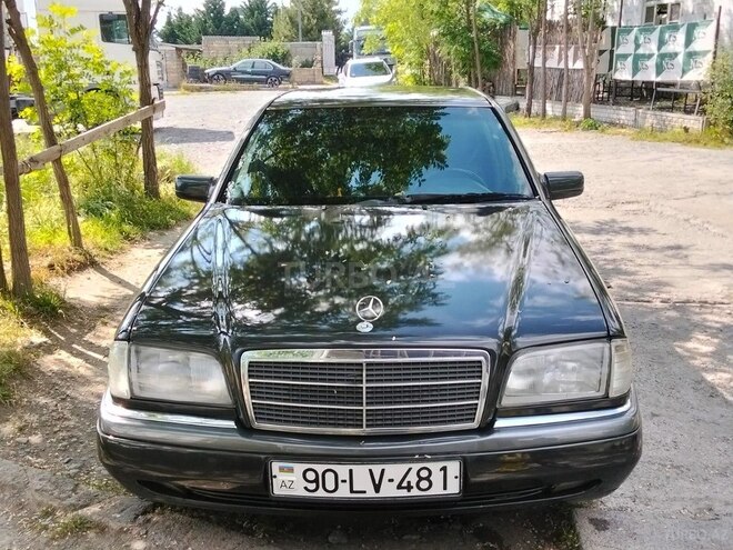 Mercedes C 220-1