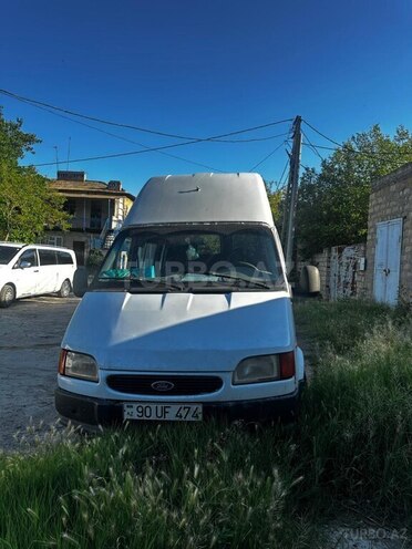 Ford Transit-1