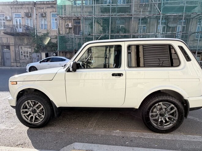 LADA (VAZ) Niva-4