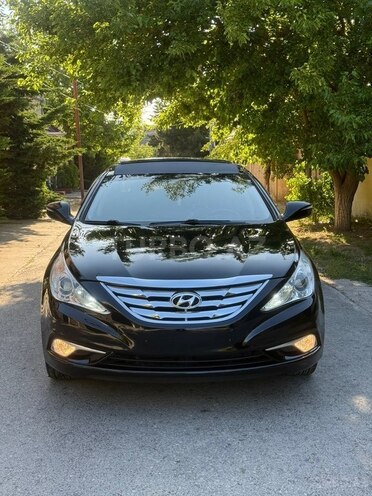 Hyundai Sonata-4