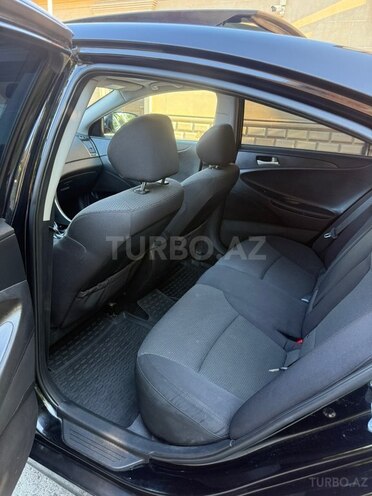 Hyundai Sonata-16
