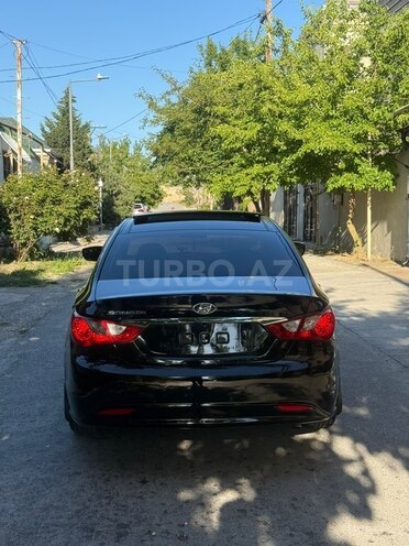 Hyundai Sonata-9