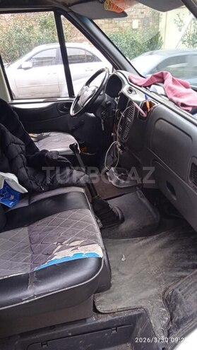 Ford Transit-4