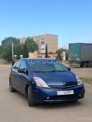 Toyota Prius-2