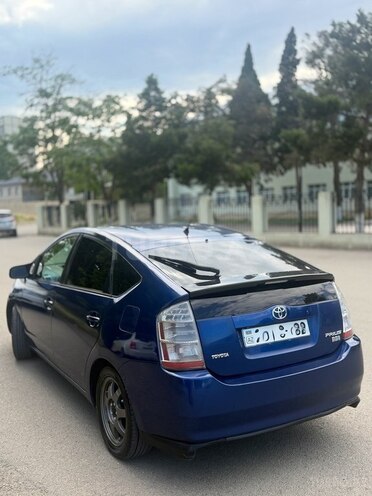 Toyota Prius-8