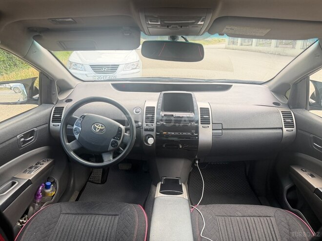 Toyota Prius-10