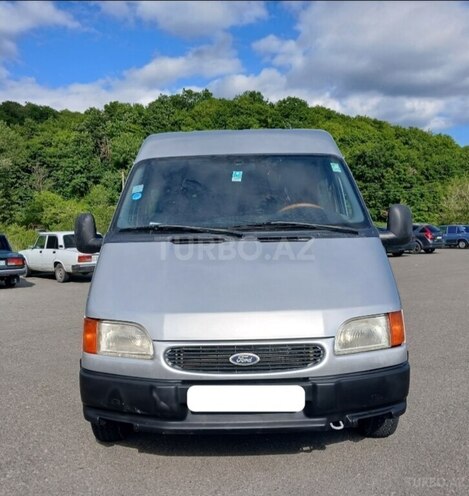 Ford Transit-2