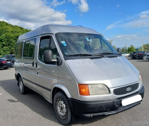 Ford Transit-1