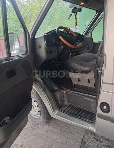 Ford Transit-11