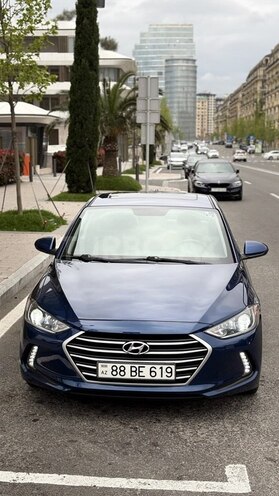 Hyundai Elantra-1