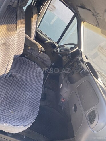 Ford Transit-12