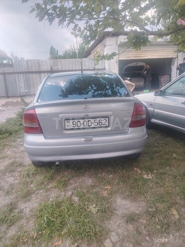Opel Astra-2
