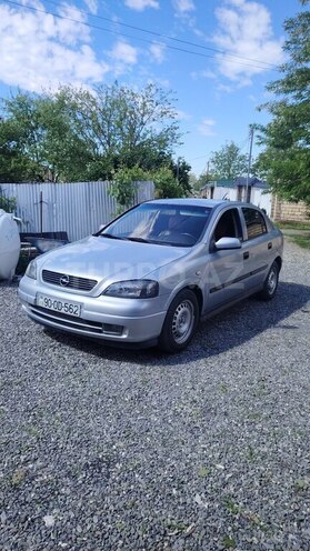 Opel Astra-10