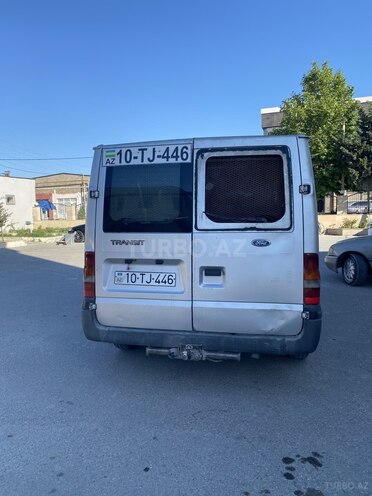 Ford Transit-2