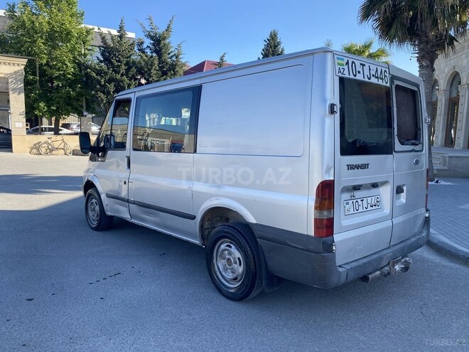 Ford Transit-3