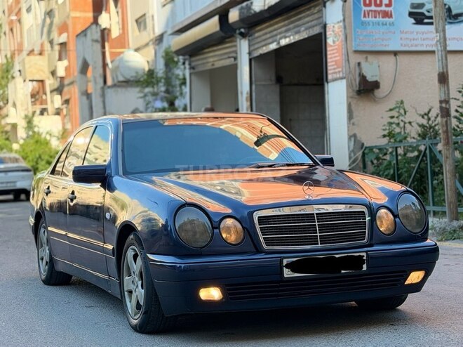 Mercedes E 230-2