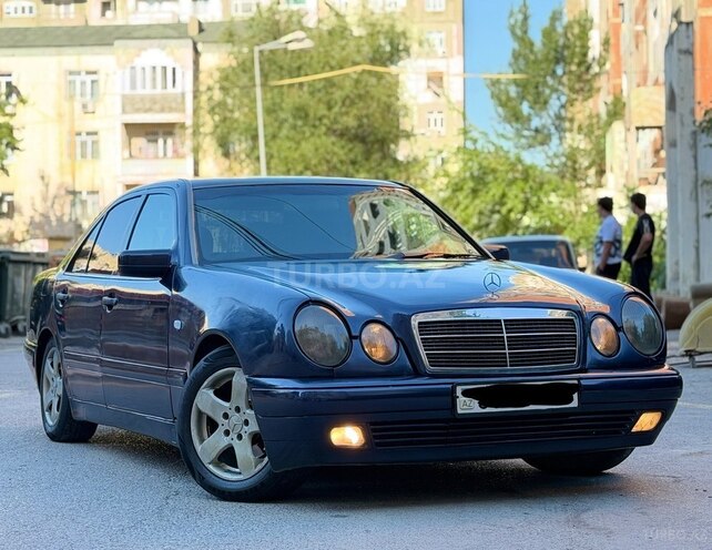 Mercedes E 230-6