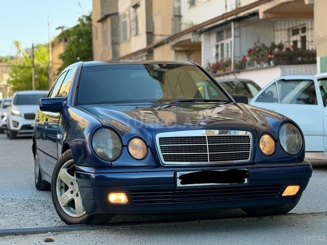 Mercedes E 230-12