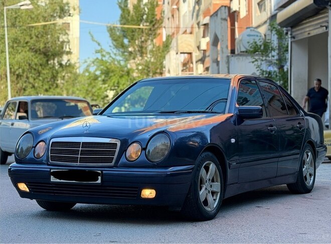 Mercedes E 230-8