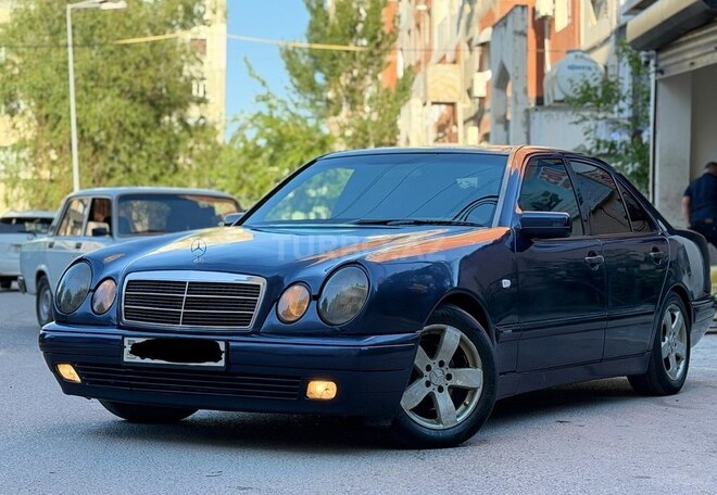 Mercedes E 230-9