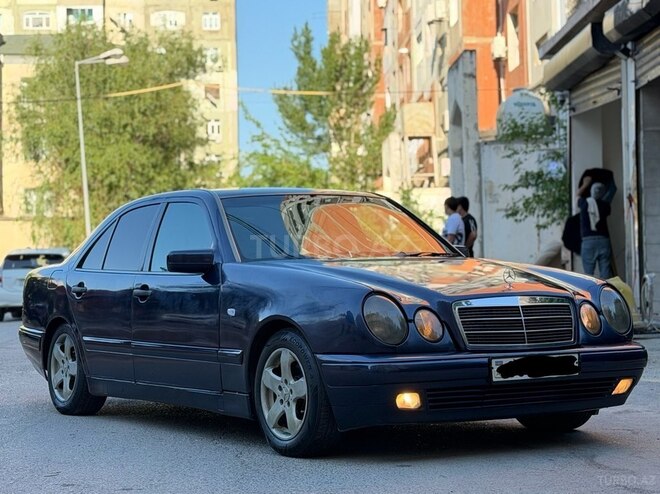 Mercedes E 230-7