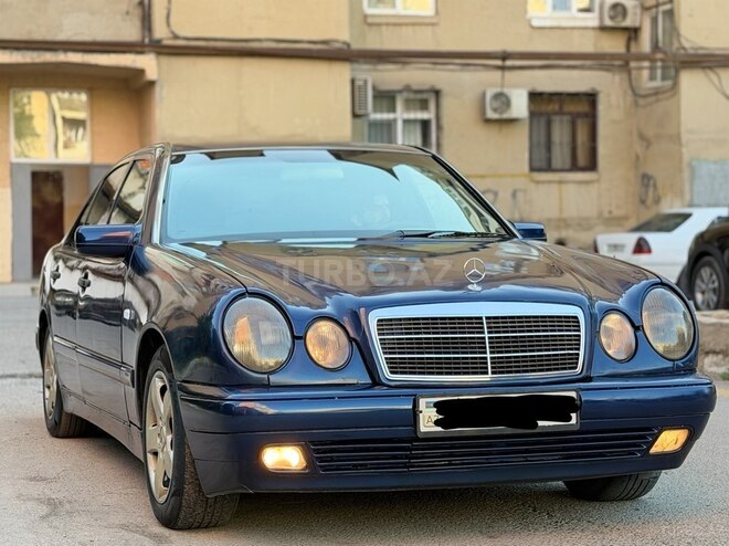 Mercedes E 230-10