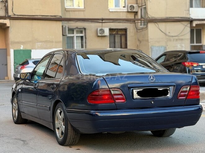 Mercedes E 230-13