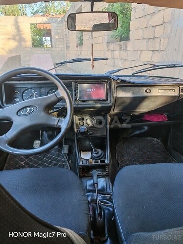 LADA (VAZ) 2107-2