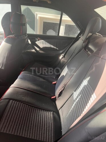 Mercedes E 240-3