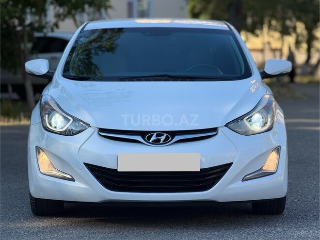 Hyundai Elantra-3