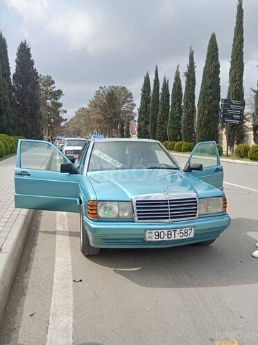 Mercedes 190-2