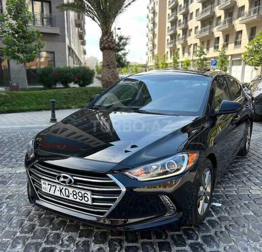 Hyundai Elantra-1