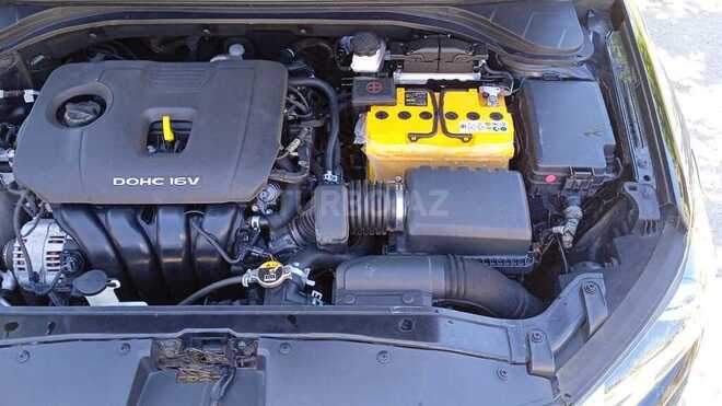 Hyundai Elantra-4